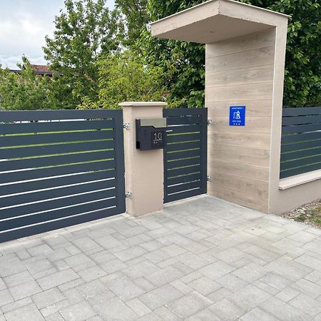 Kod Dide - Entry With Pin 0-24H Lägenhet Slavonski Brod Exteriör bild