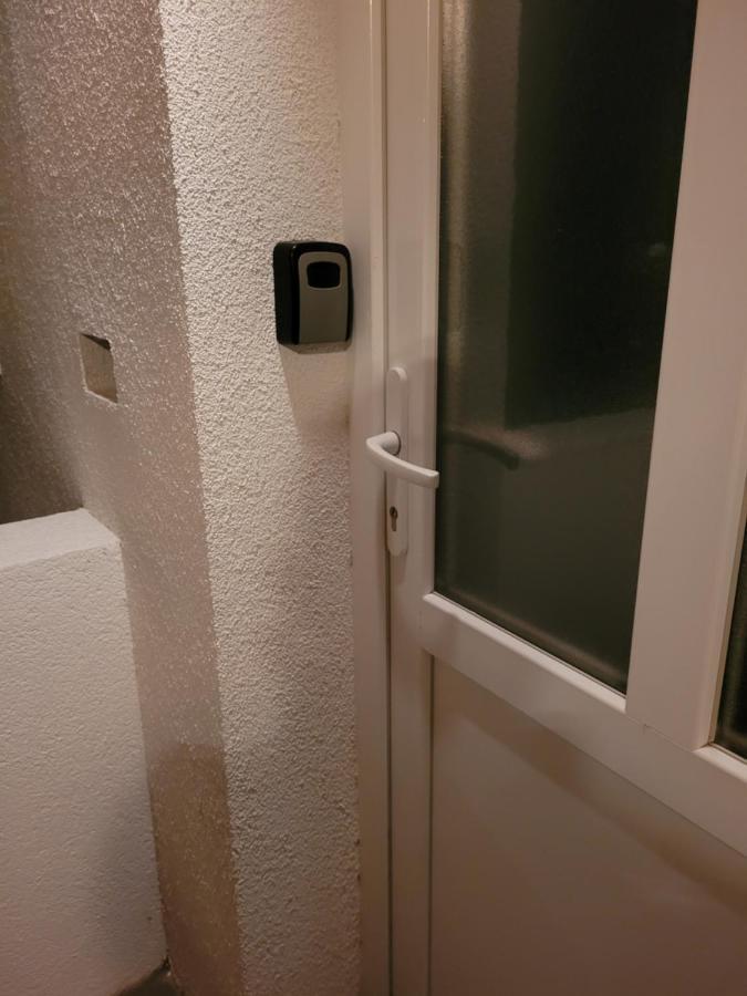 Kod Dide - Entry With Pin 0-24H Lägenhet Slavonski Brod Exteriör bild
