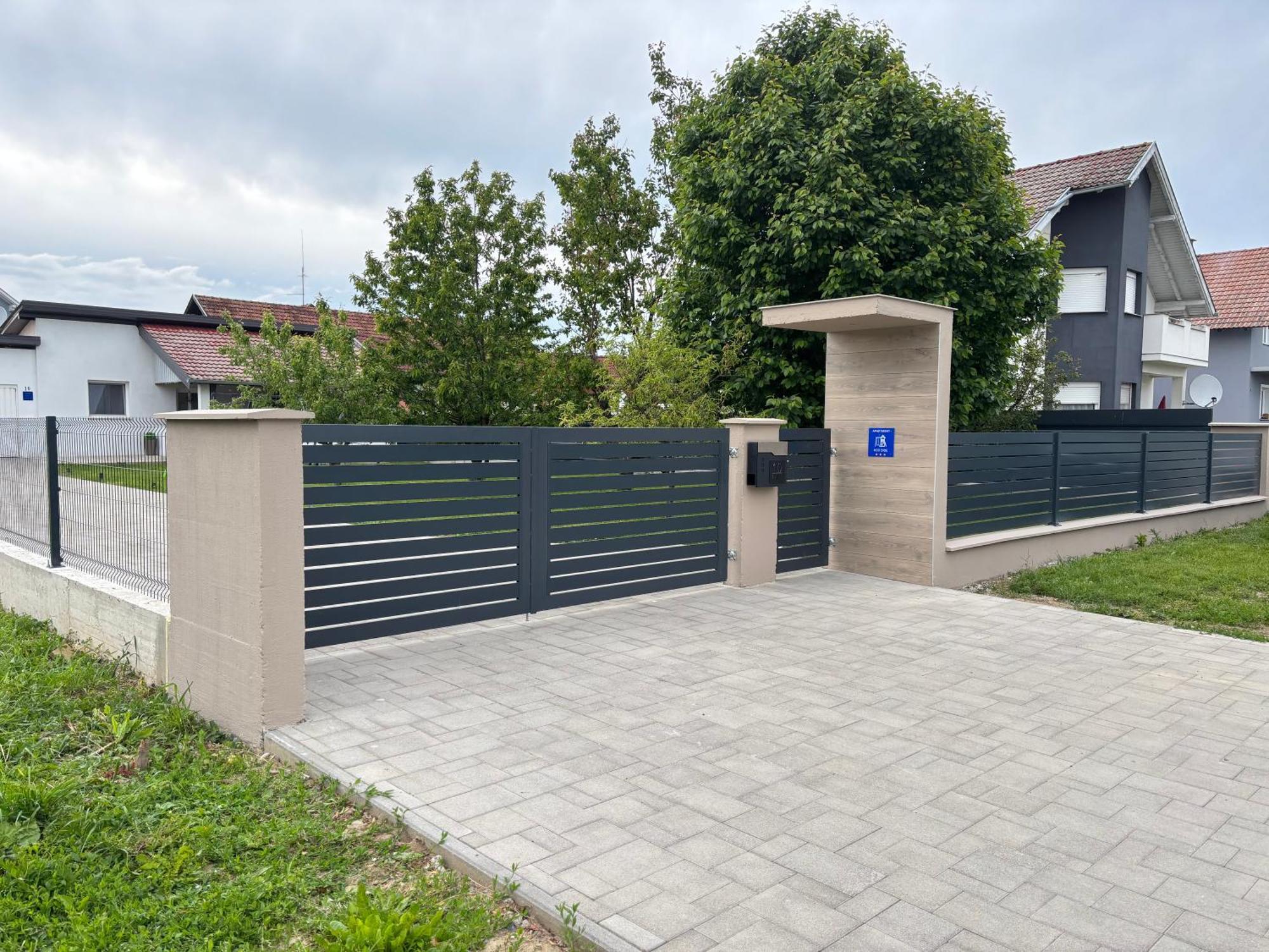 Kod Dide - Entry With Pin 0-24H Lägenhet Slavonski Brod Exteriör bild