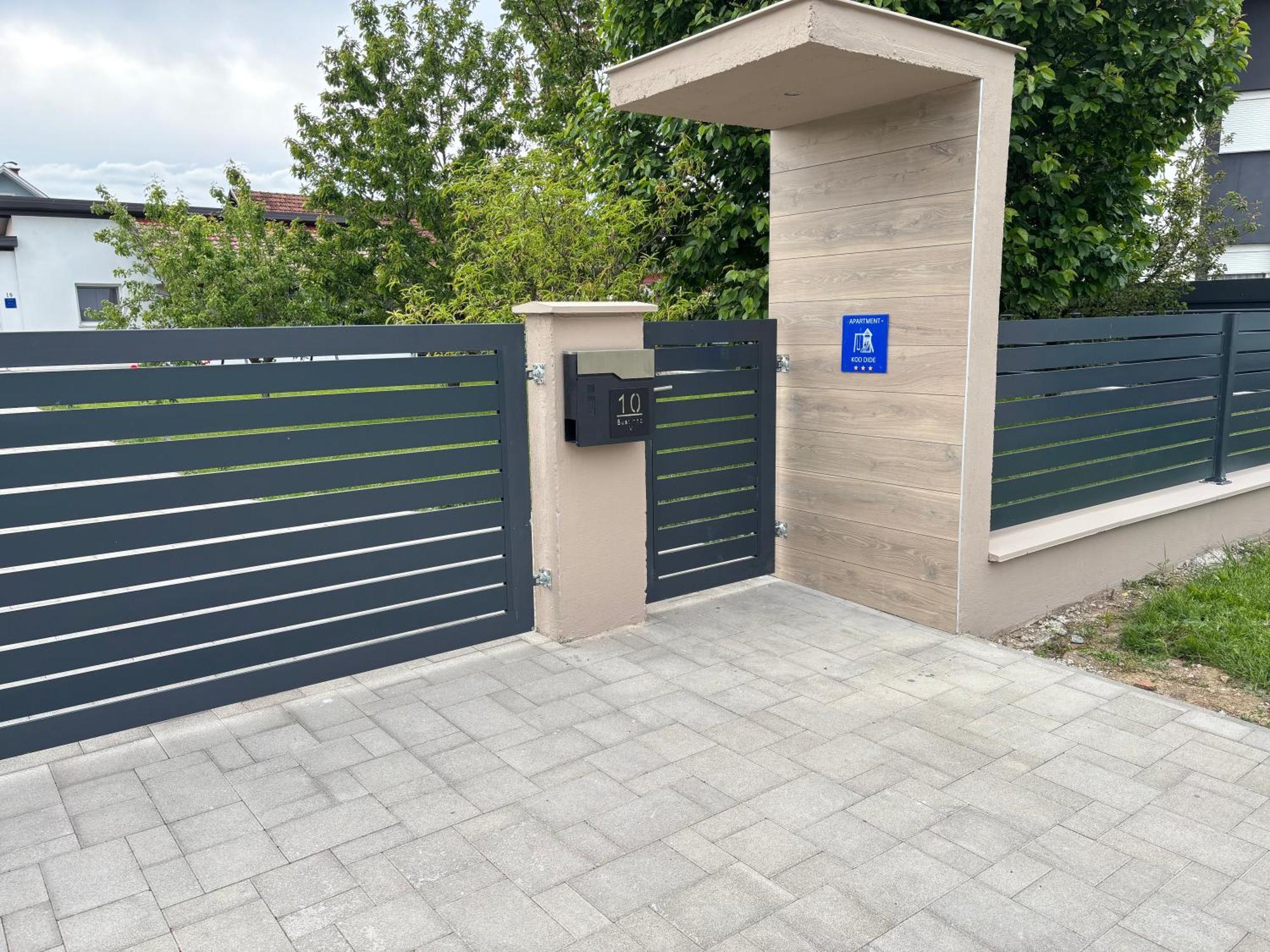 Kod Dide - Entry With Pin 0-24H Lägenhet Slavonski Brod Exteriör bild